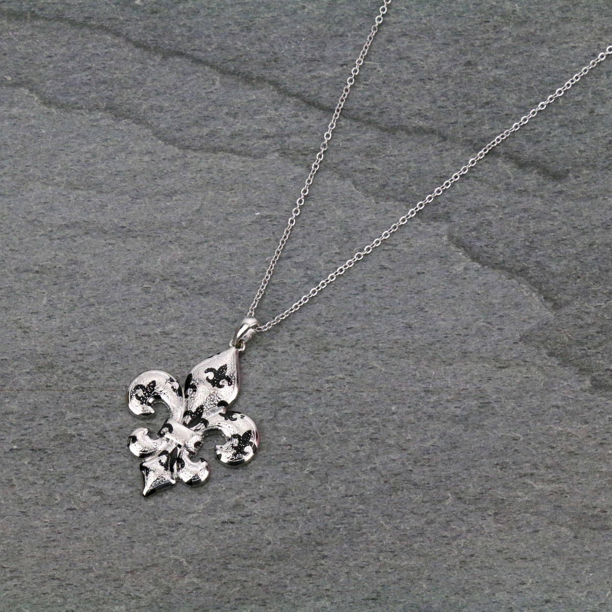 Medium Fleur De Lis Pendant Necklace