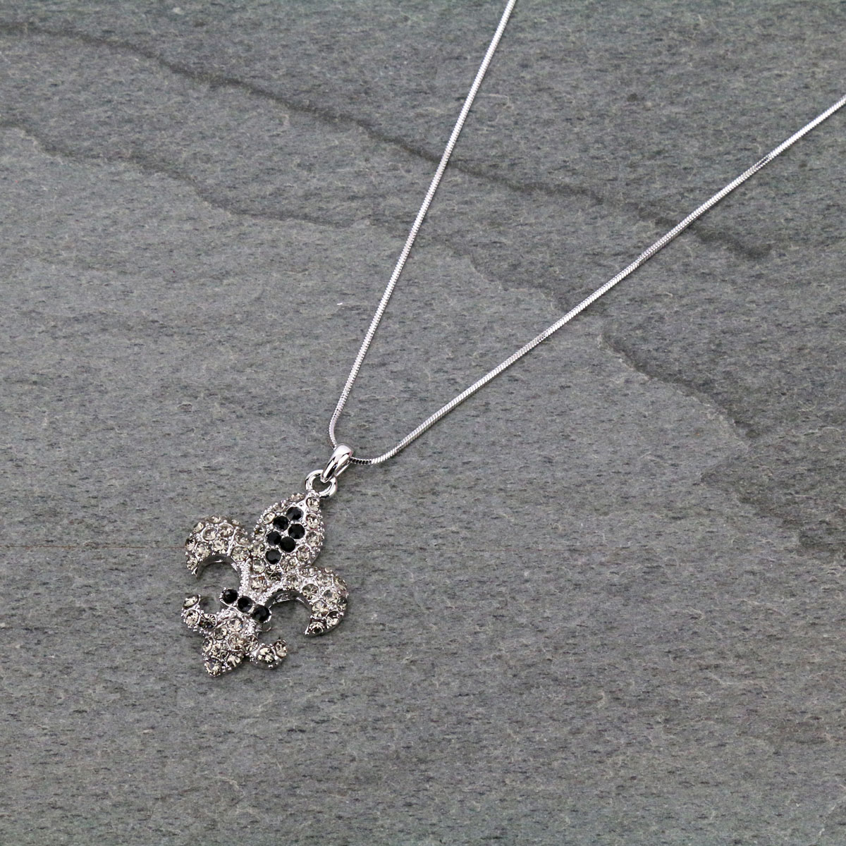 Medium Fleur De Lis Pendant Necklace