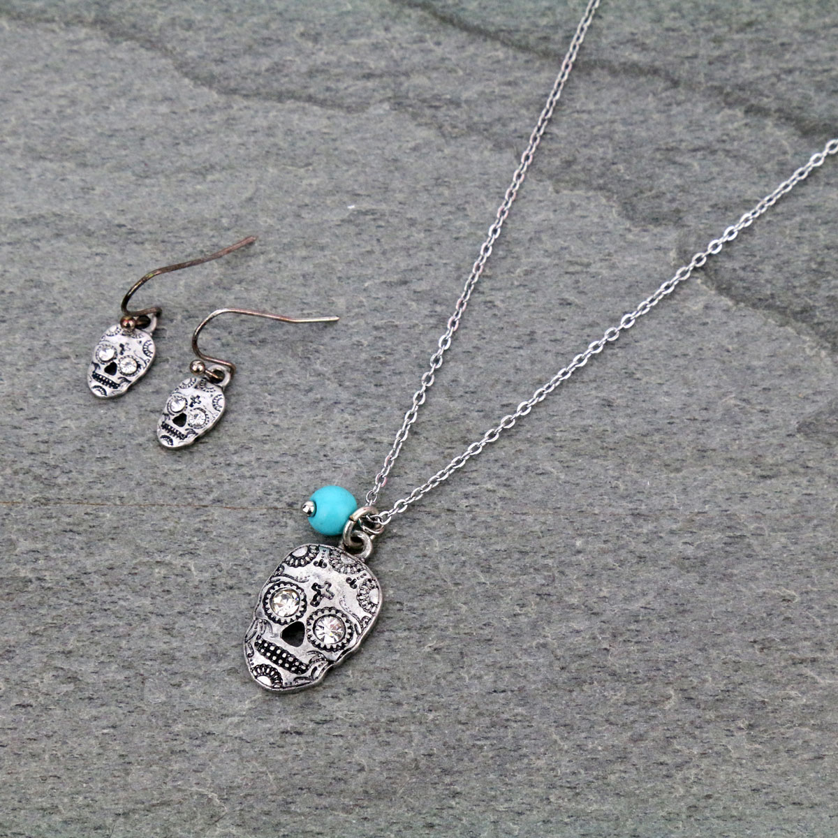 Skull Pendant Necklace Set