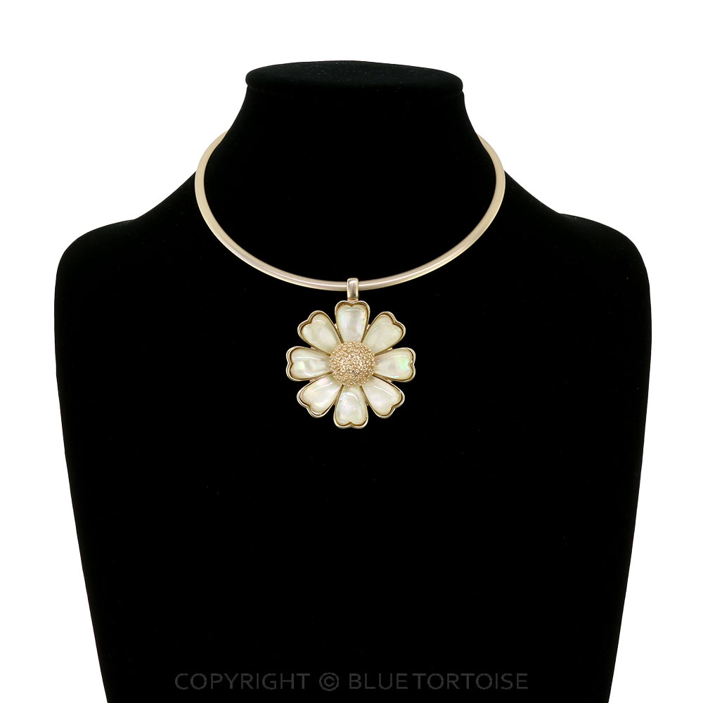 JJ Gold Flower Pendant Choker Necklace - Image 2
