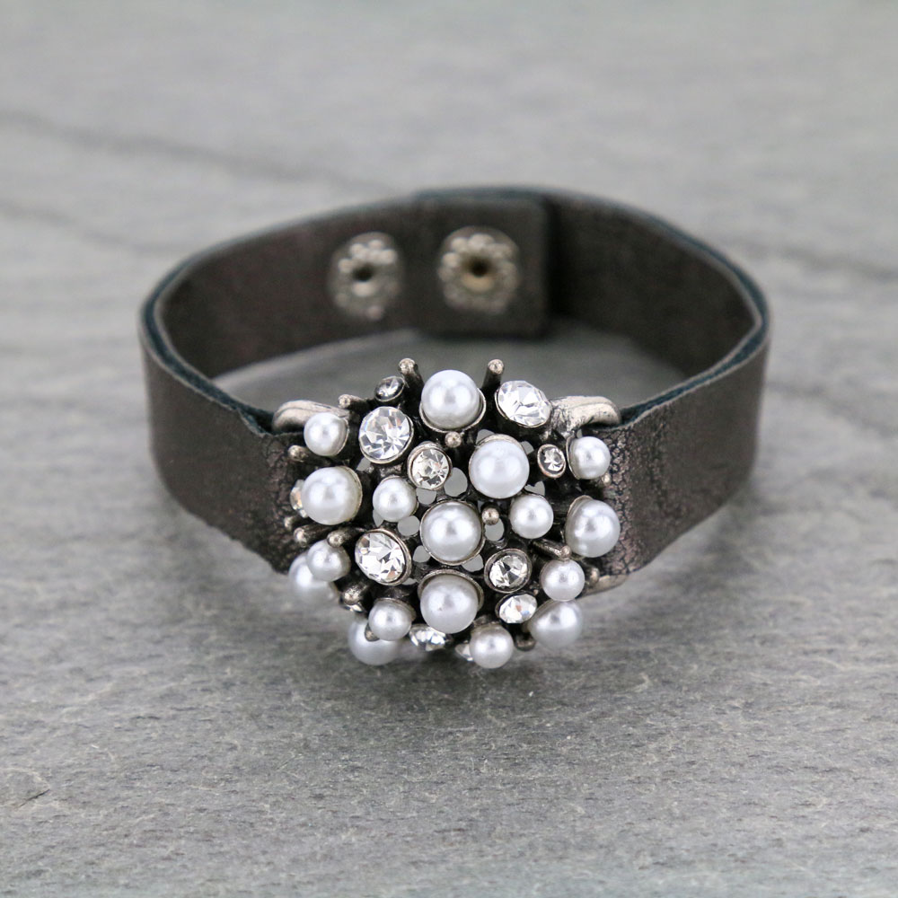Fashion Rhinestone Button Leather Bracelet