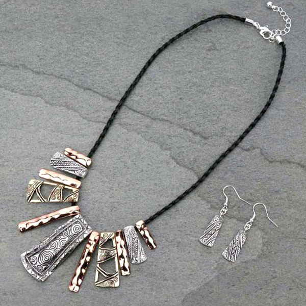 Western Style Necklace Set