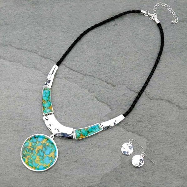 Western Tailored Round Necklace Set