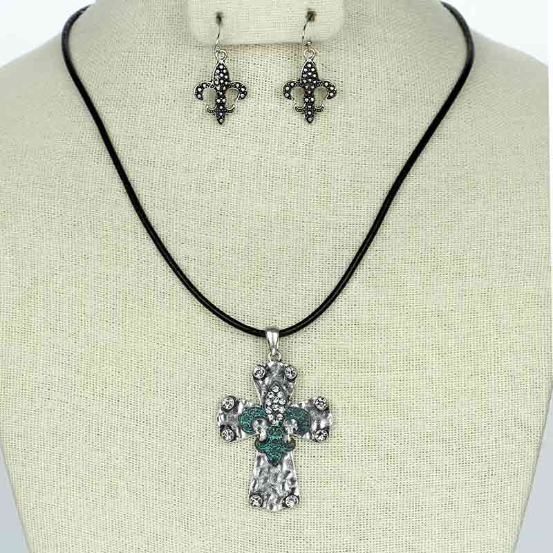 Fleur De Lis Necklace Set