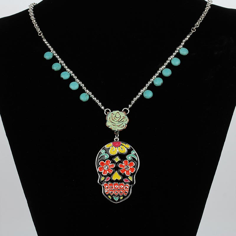 Skull Pendant Necklace Set