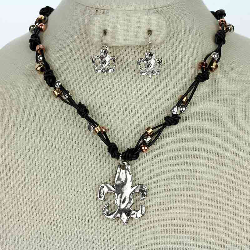 Fleur De Lis Necklace Set