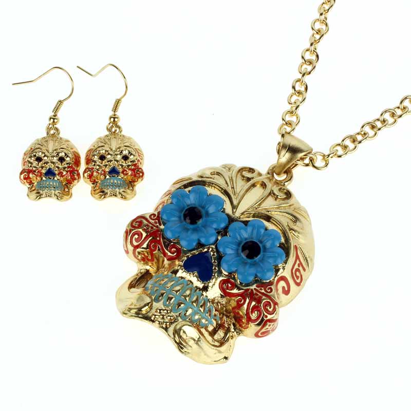Skull Pendant Necklace Set