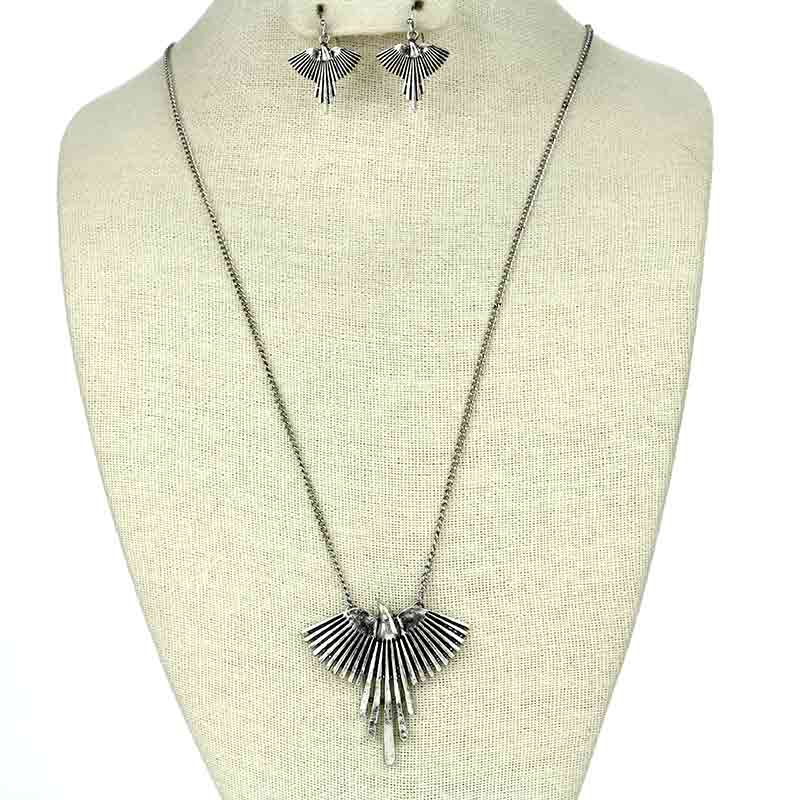 Western Pendant Necklace Set