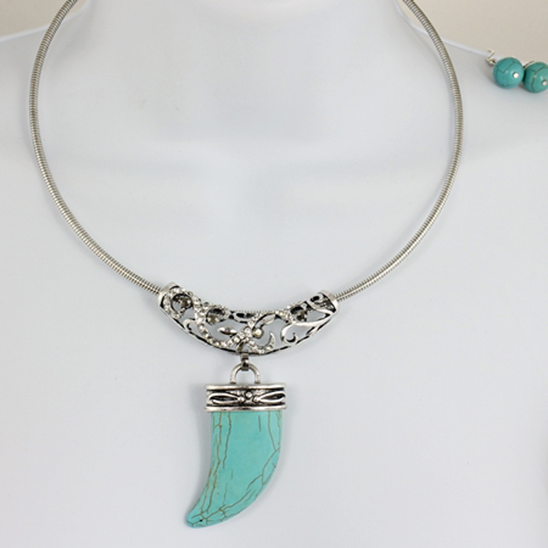 Turquoise Necklace Set