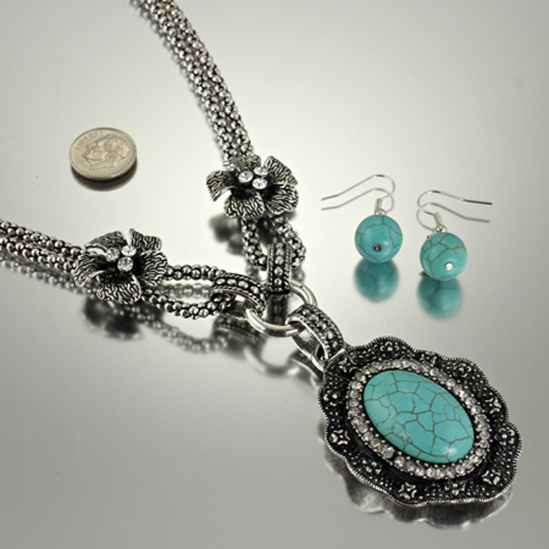 Turquoise Necklace Set