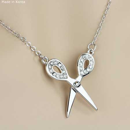Scissors Pendant Necklace