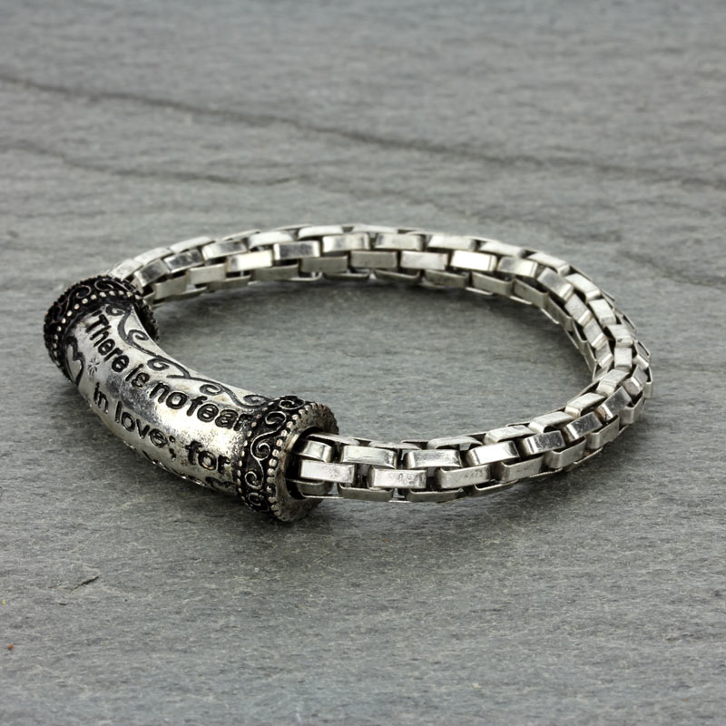 Bible Verse (1 John 4:18) Stretch Bracelet - Image 2