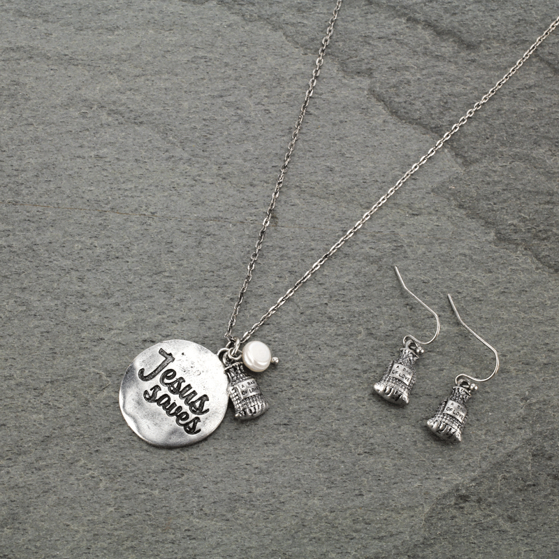 "Jesus Saves" Necklace Set
