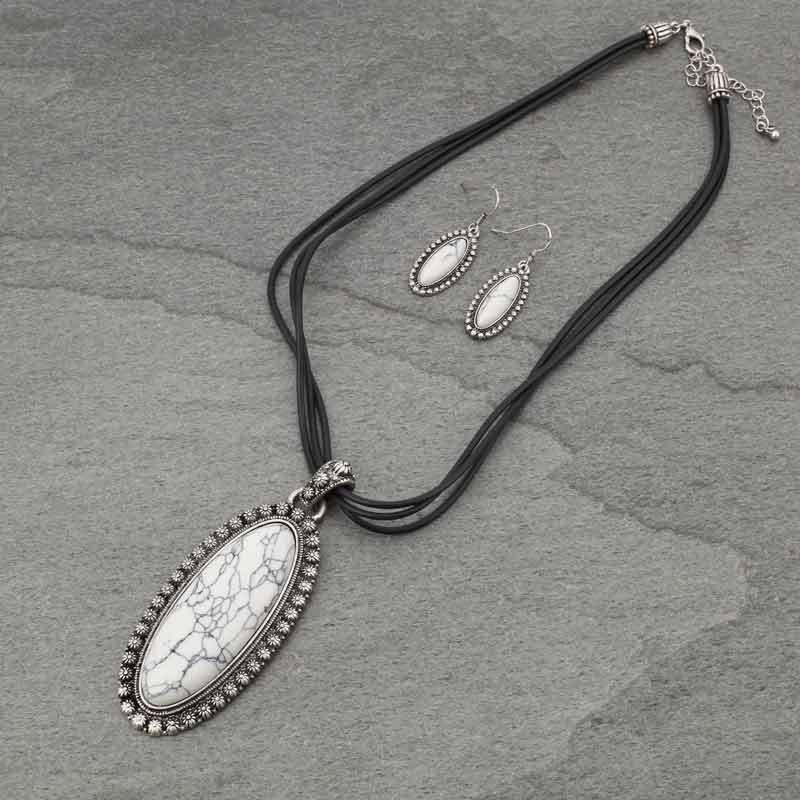 Navajo Style Leather Necklace Set