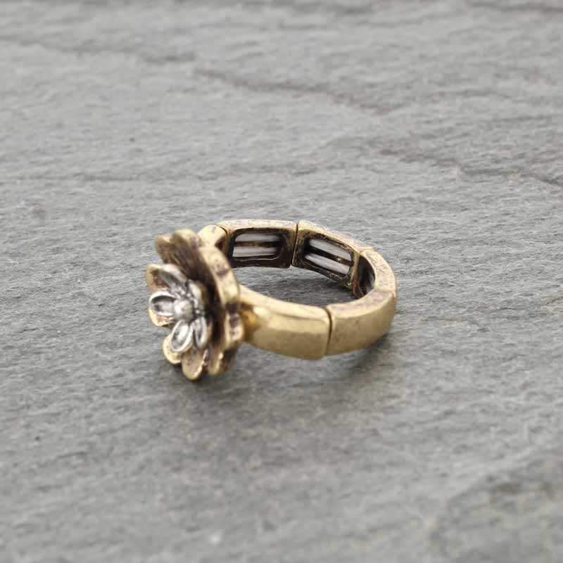 Flower Stretch Ring - Image 2