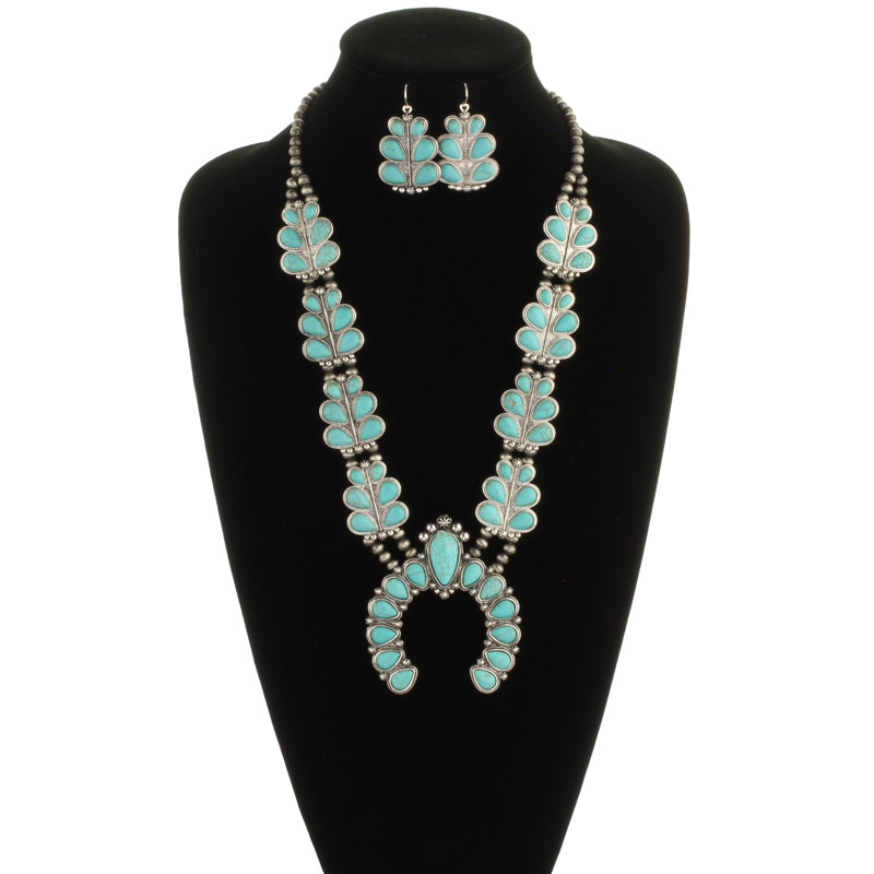 Navajo Style Pearl Squash Blossom Necklace Set - Image 2