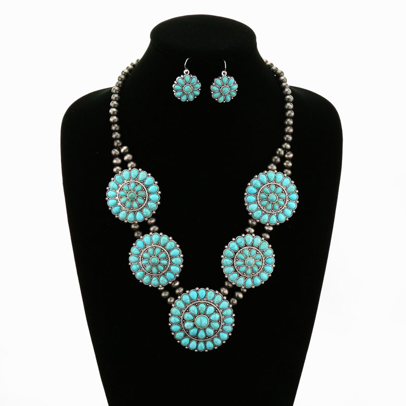 Western Navajo Style Pearl Squash Blossom Necklace Set - Image 2