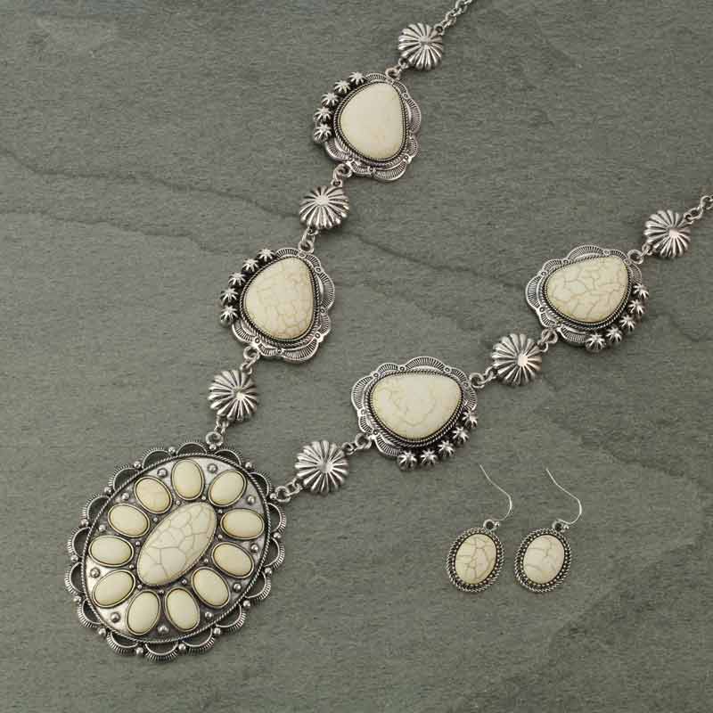 Western Statement TQ Concho Necklace Set