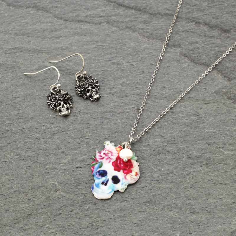 Dainty Floral Skull Print Necklace Set