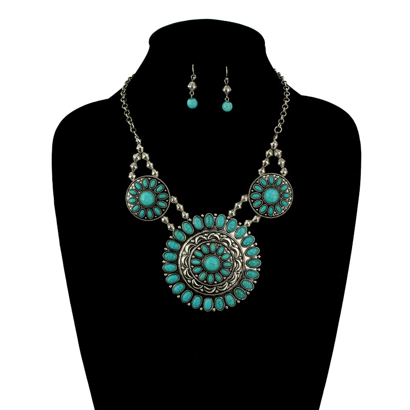 Western Concho Statement Necklace Set - Image 2