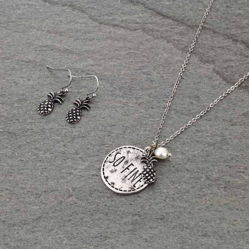 Western "So Fine" Necklace Set