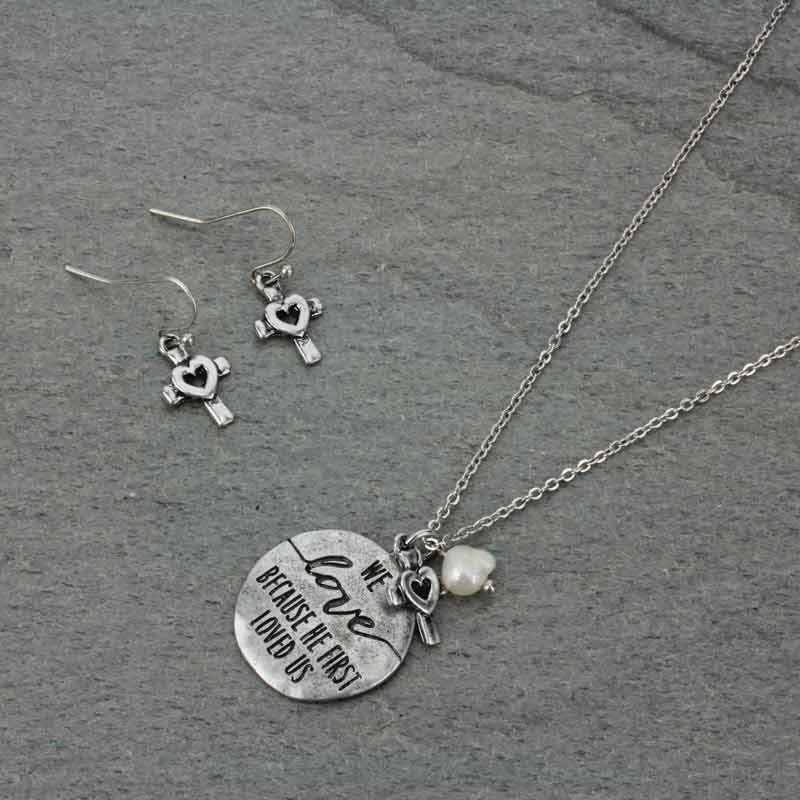 "WE LOVE" Necklace Set