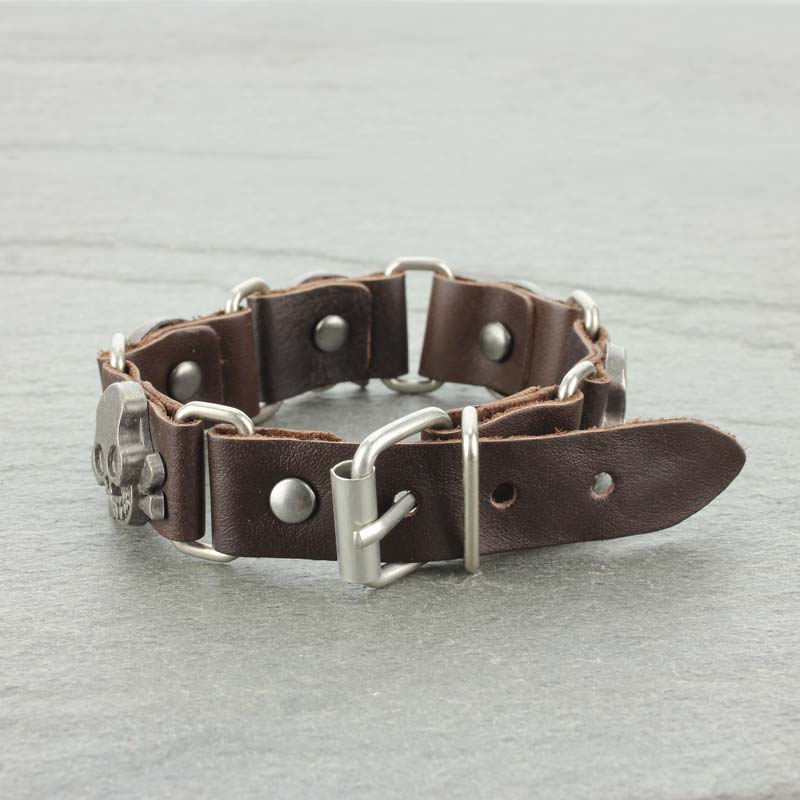 Skulls Links Buckle Leather Bracelet - Image 2
