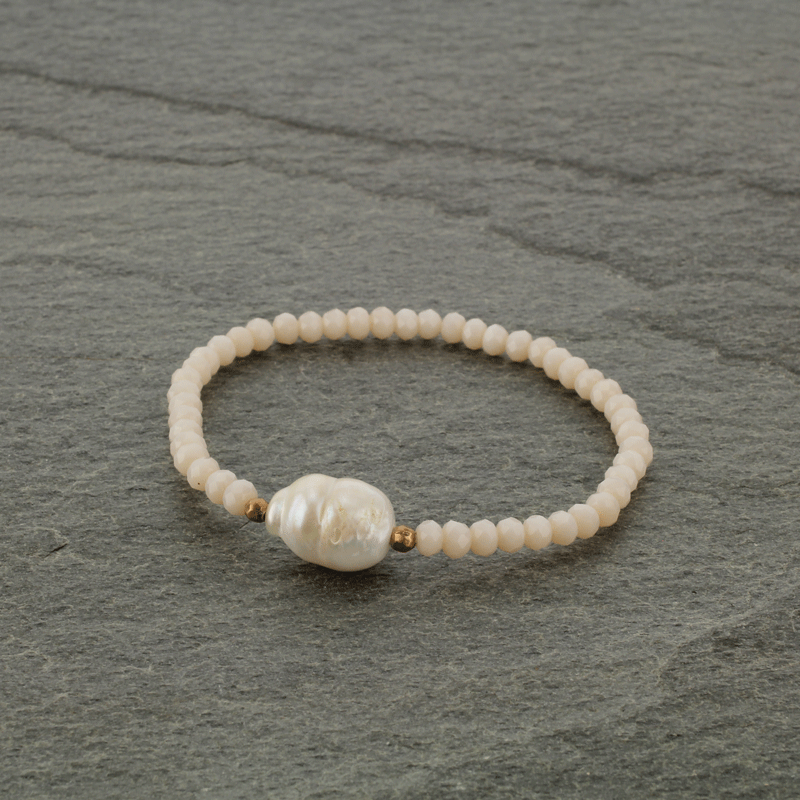 Fresh Water Pearl with Glass Stretch Bracelet