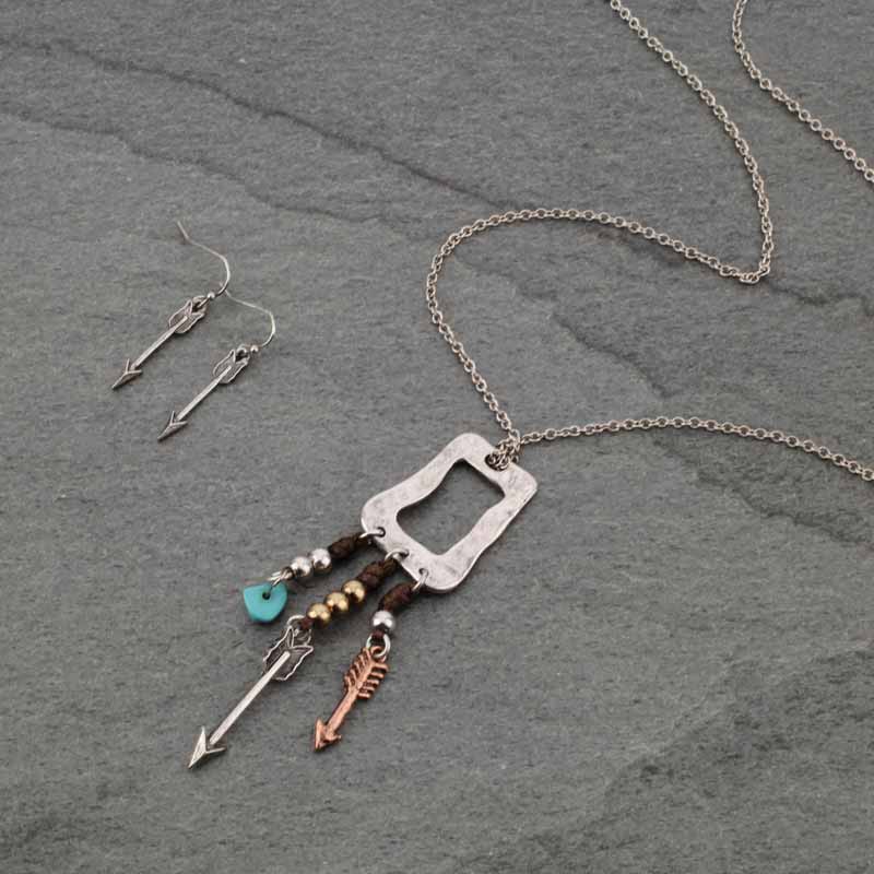 Arrow Necklace Set