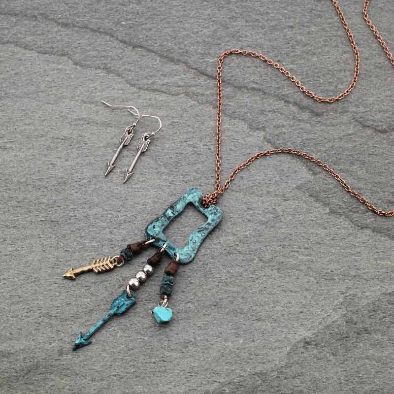 Arrow Necklace Set