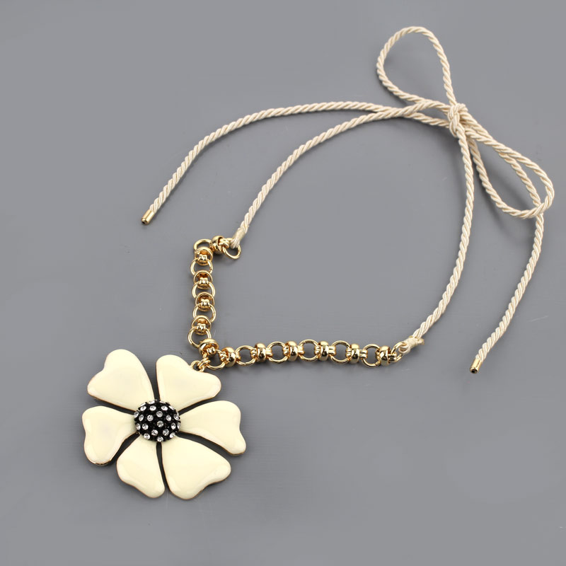 JJ Flower Long Necklace
