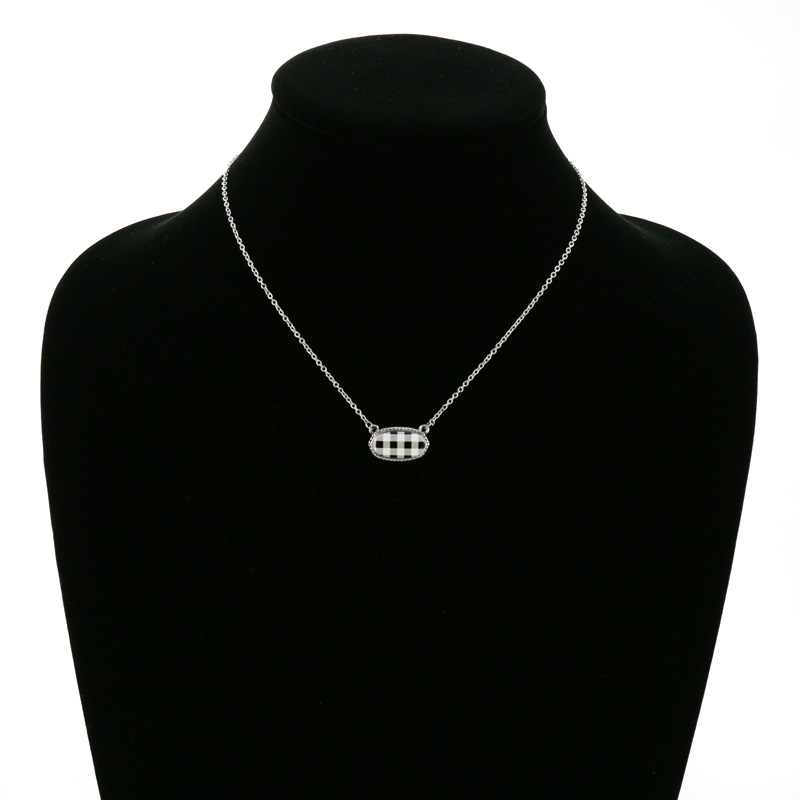 Plaid Pattern Oval Necklace - Image 2