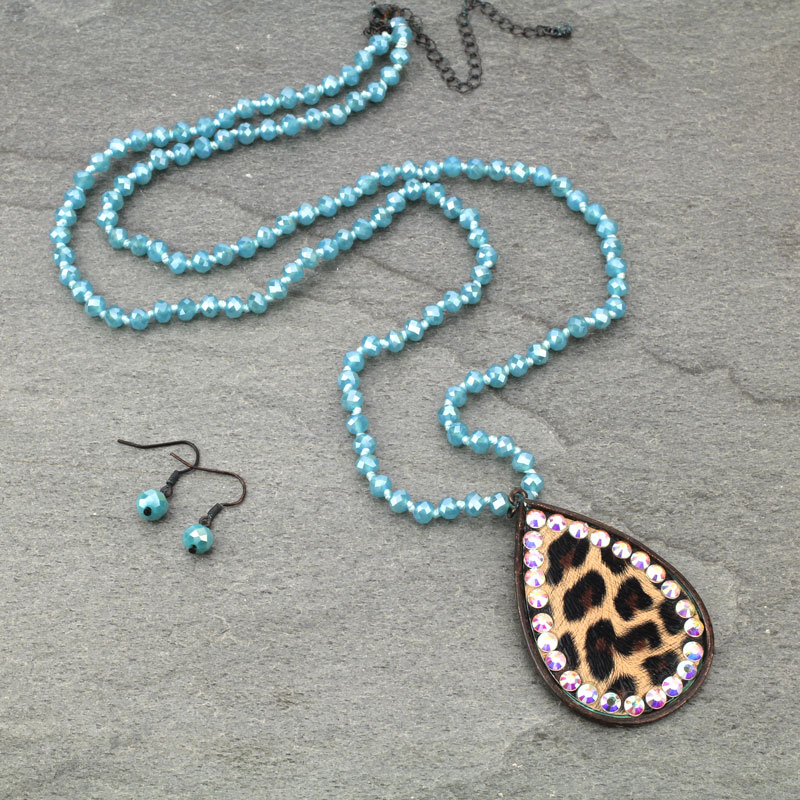 Glass Bead Leather Pendant Necklace Set
