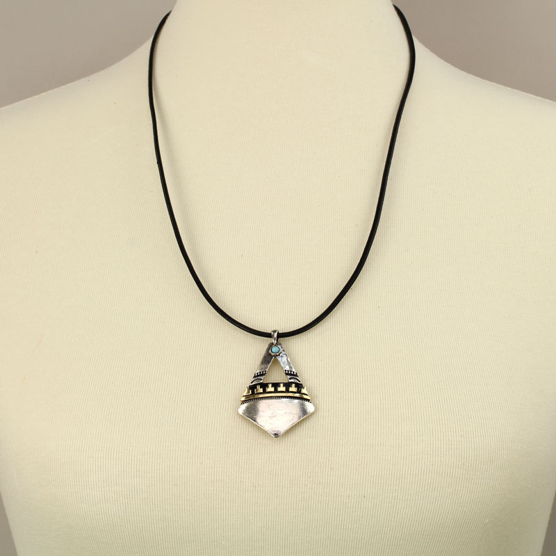 Western Style Pendant Leather Cord Necklace - Image 2