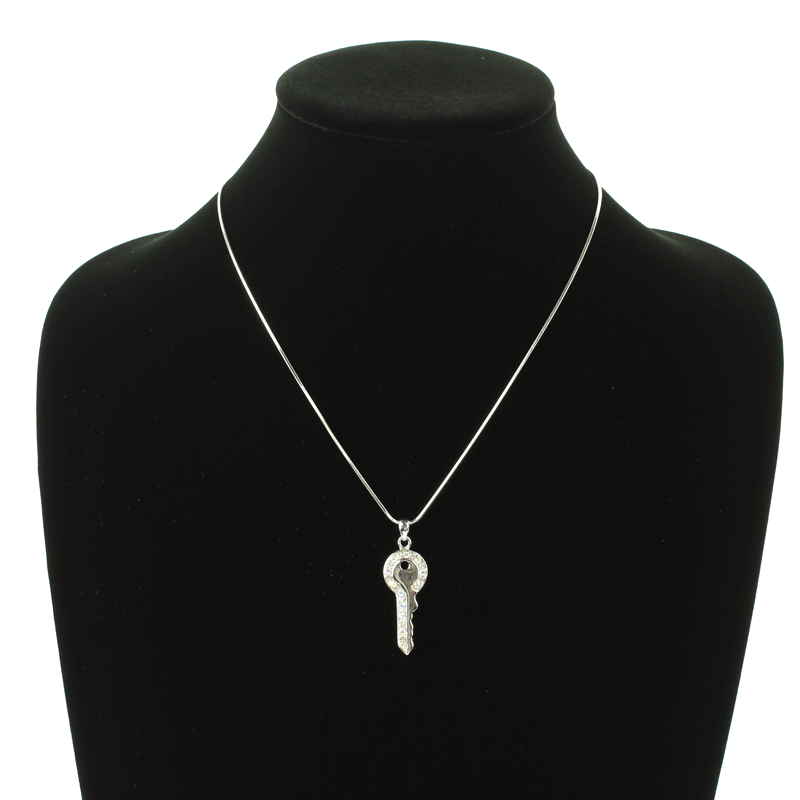 Fashion Pendant Necklace - Image 2