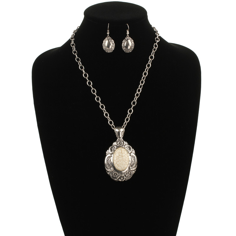 Western Style Spoon Look Teardrop Necklace Set - Image 2