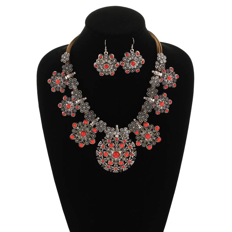Western Style Necklace Set - Image 2