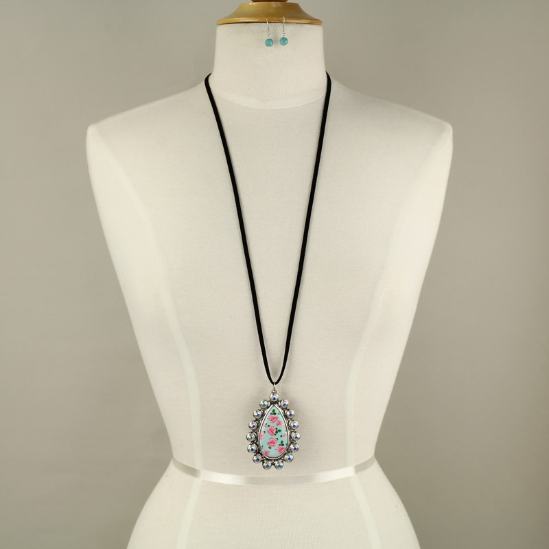 Teardrop Pendant Necklace Set - Image 2