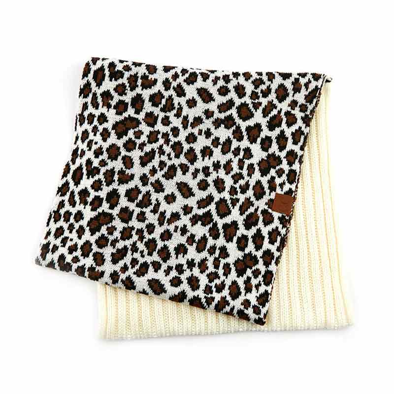 CC Ribbed Knit Infinity Scarf with Leopard Pattern - Image 5