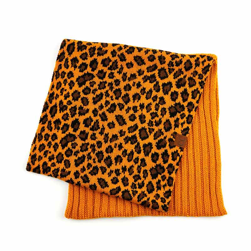 CC Ribbed Knit Infinity Scarf with Leopard Pattern - Image 4
