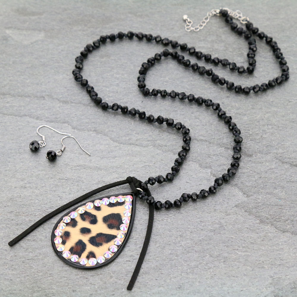 Glass Bead Leather Pendant Necklace Set