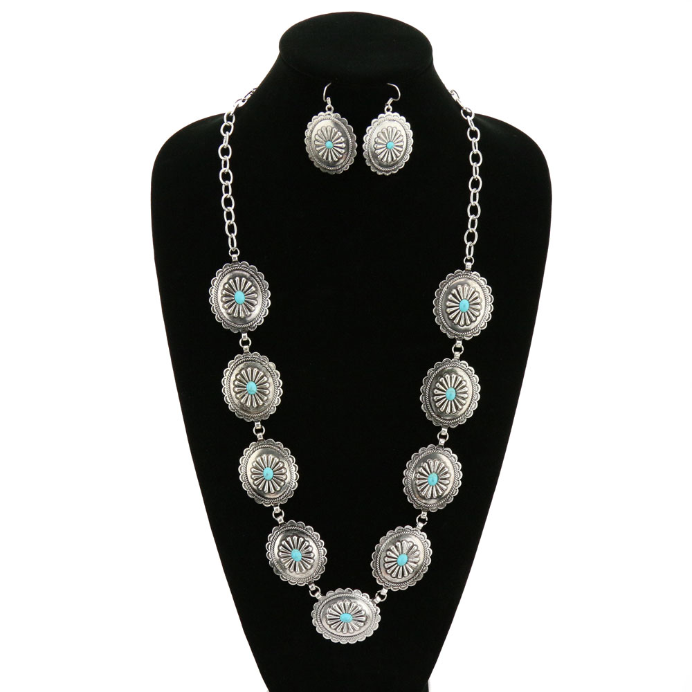 Western Linked Conchos Necklace Set - Image 2