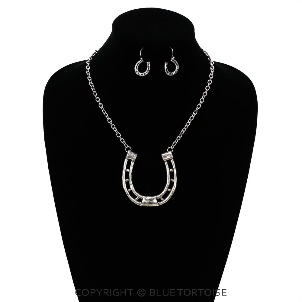 Horseshoe Necklace Set - Image 2