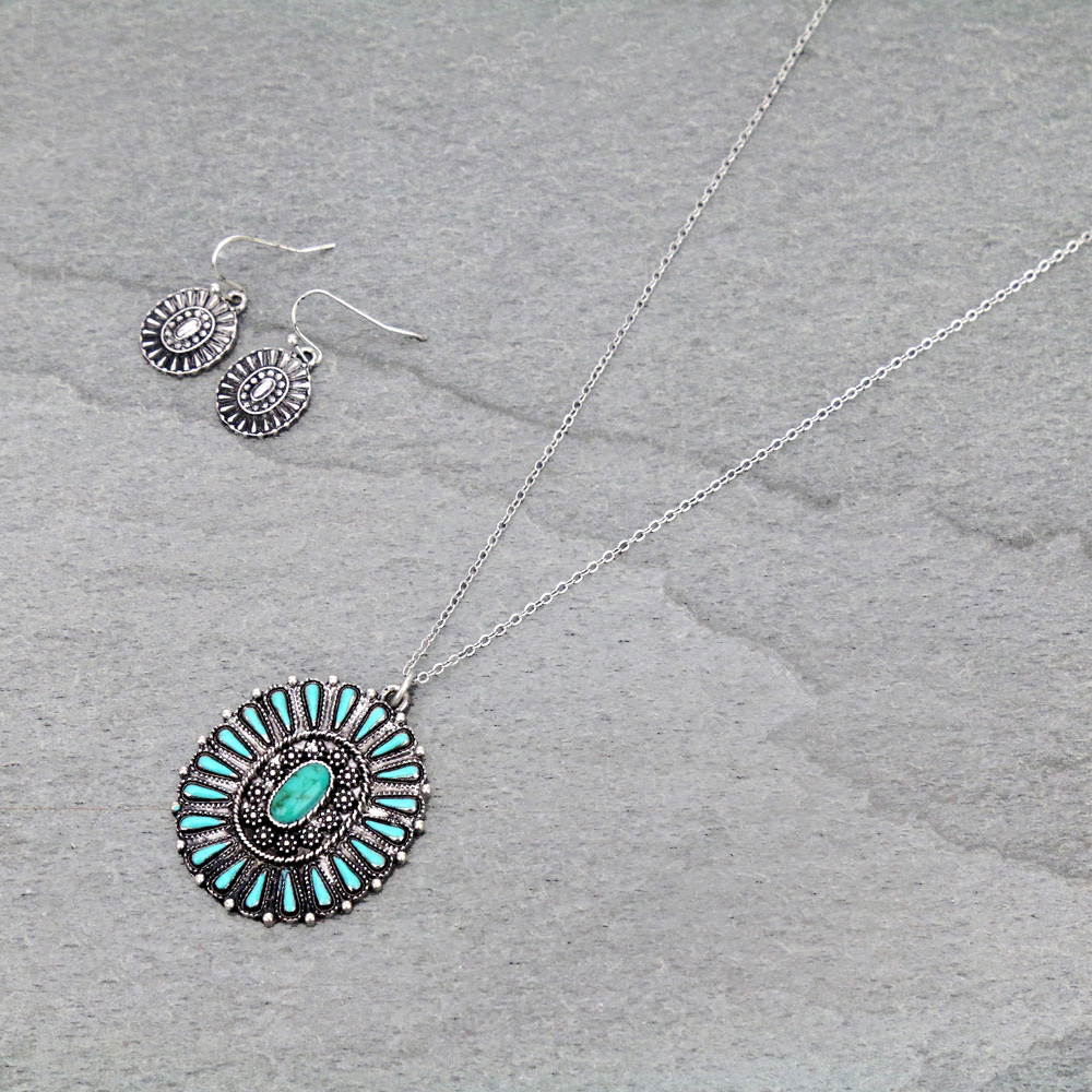 Western Design Necklace Set