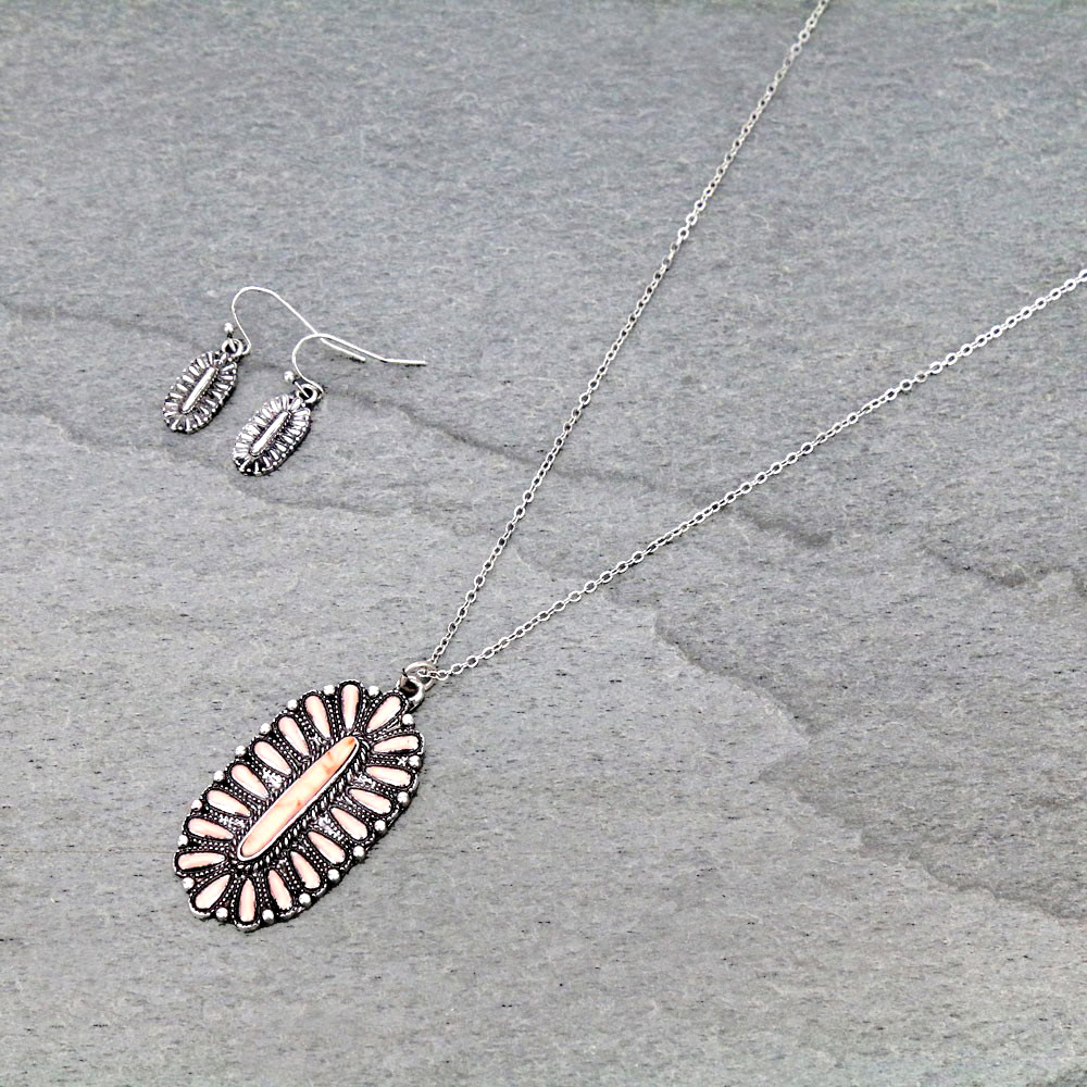 Western Design Necklace Set
