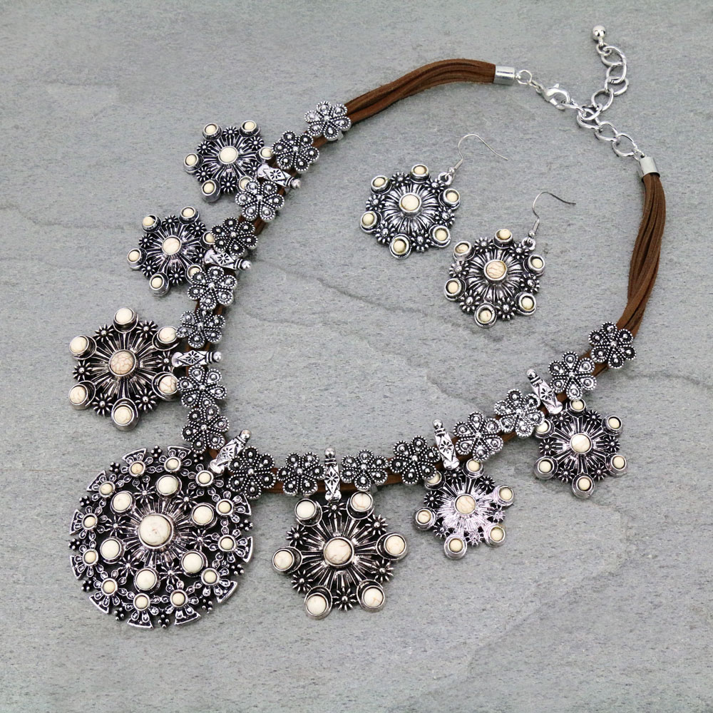 Western Style Necklace Set