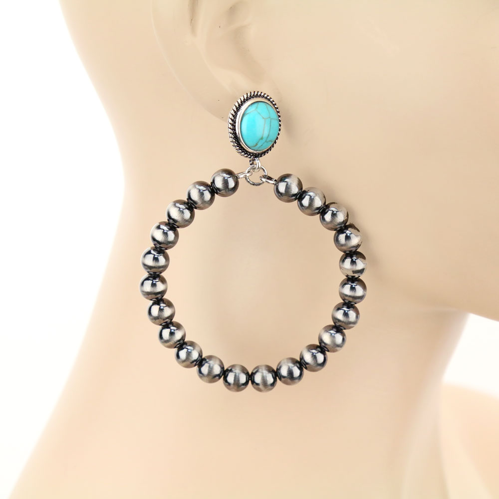 Navajo Style Pearl Stud Earrings - Image 2