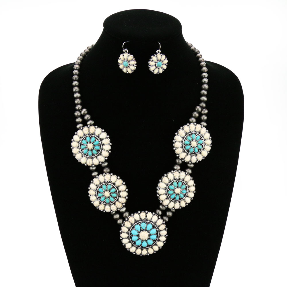 Western Navajo Style Pearl Squash Blossom Necklace Set - Image 2