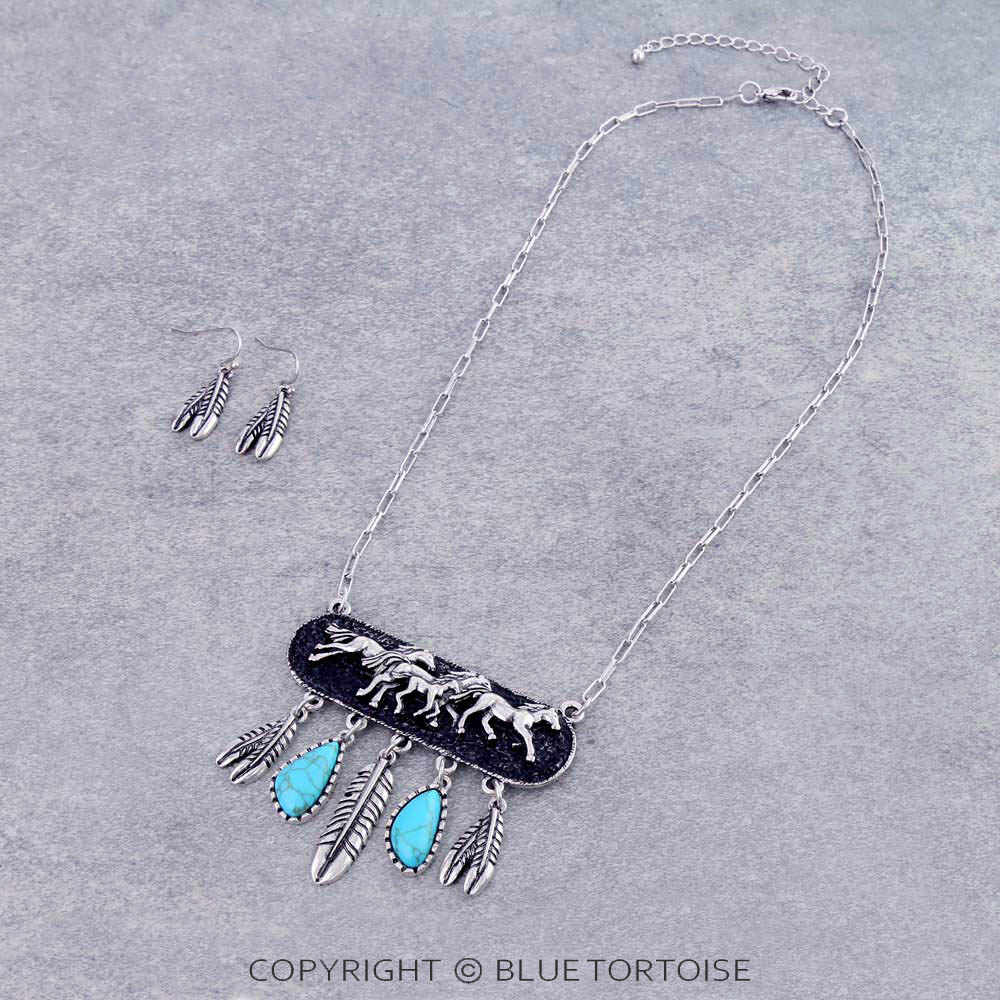 Western Running Horses Necklace Set