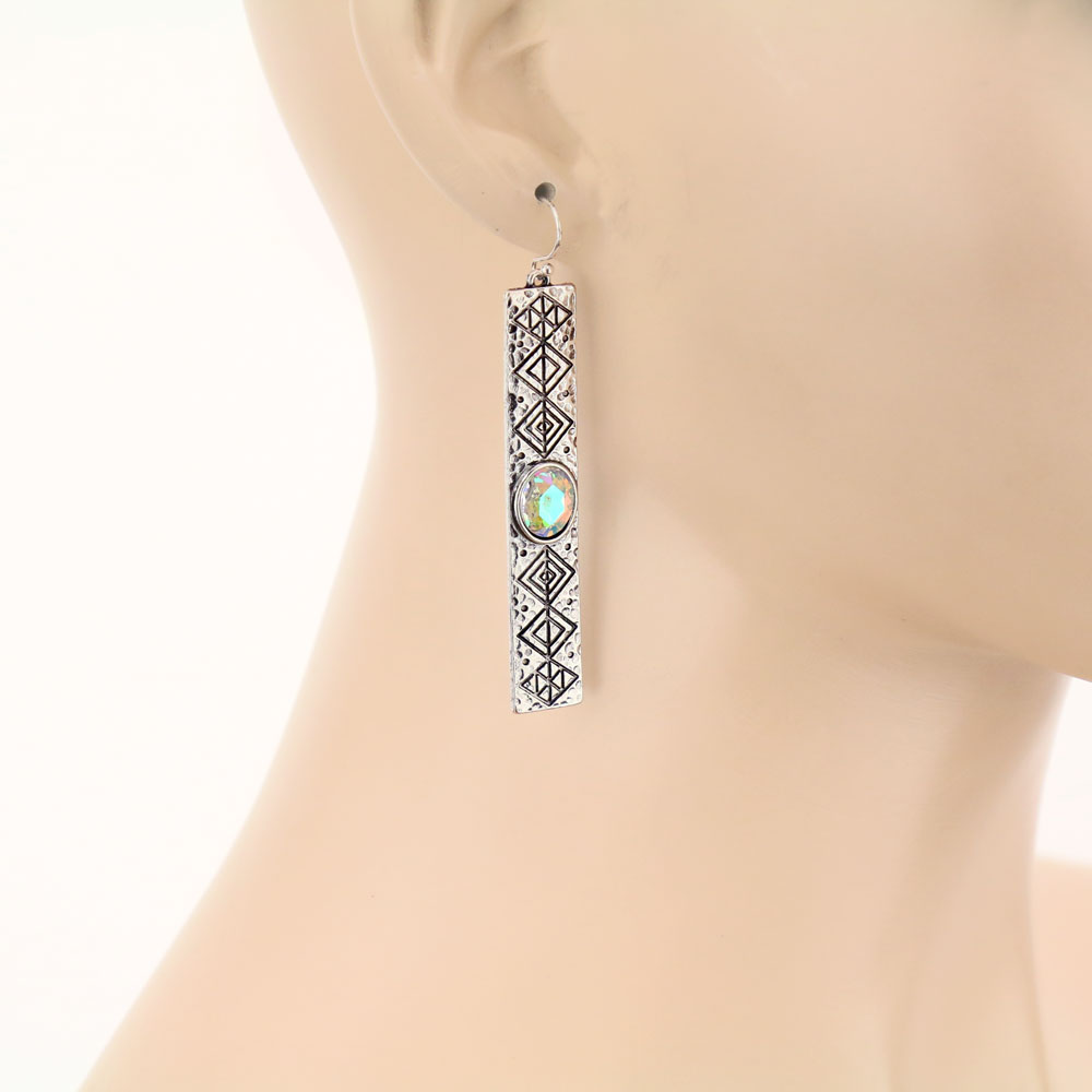 Bar Shaped Casting Dangle Earrings - Image 2